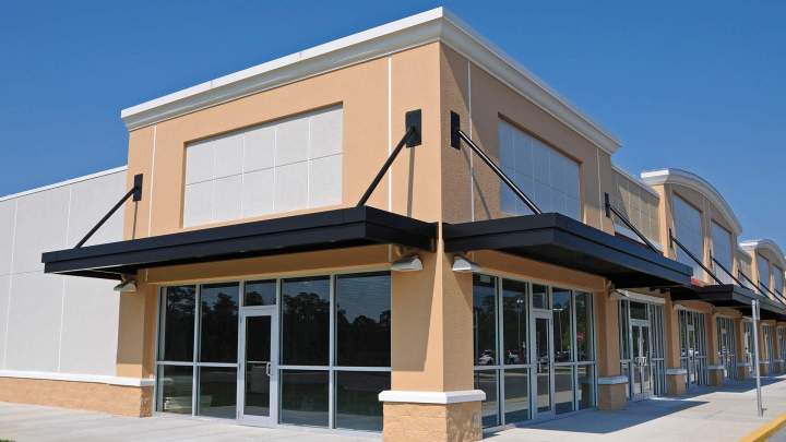 Modern commercial retail building at Keilor East